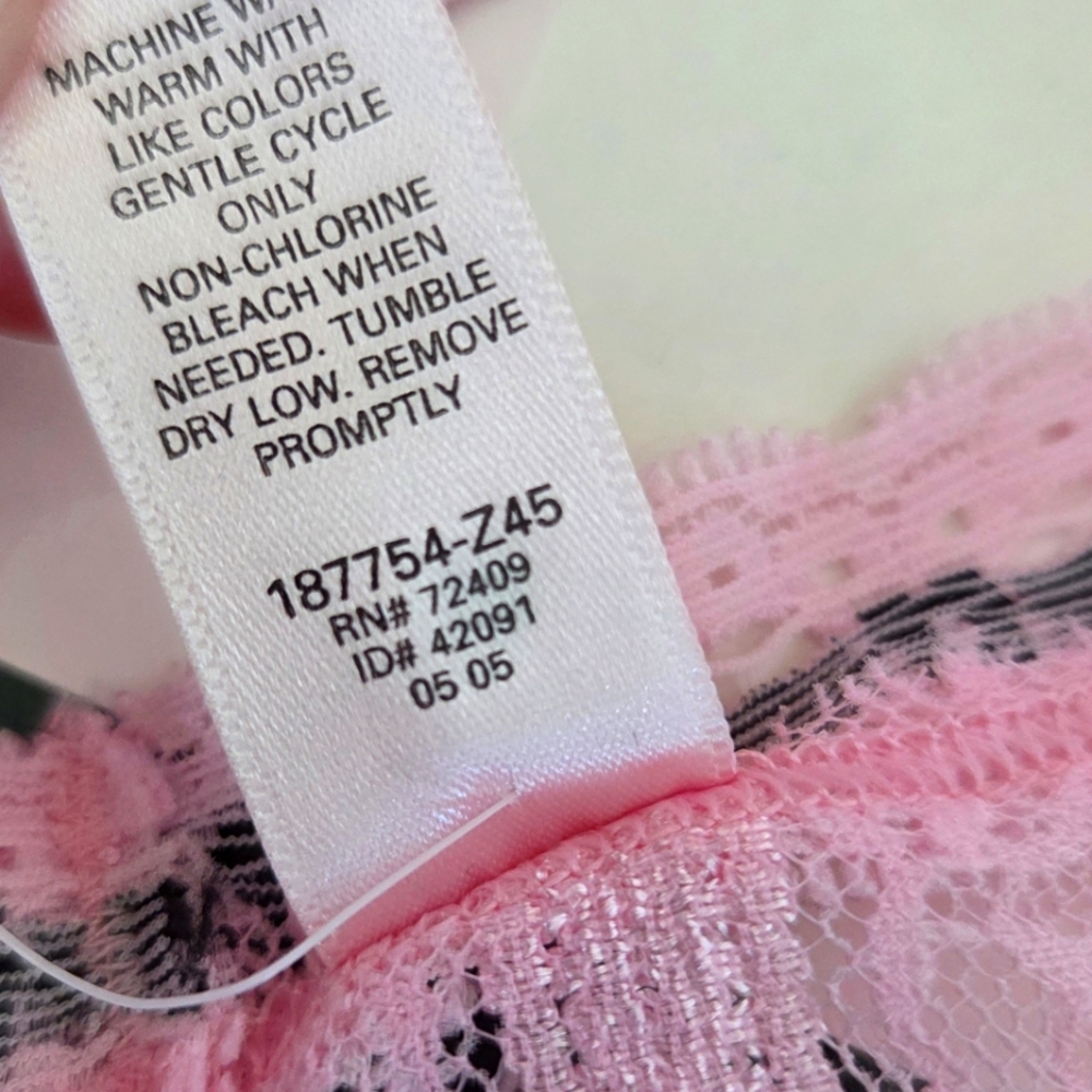 Victoria's Secret Vintage Pink Lace Hipster Cheeky Panty NWT Keyhole Bow HTF - Picture 9 of 12